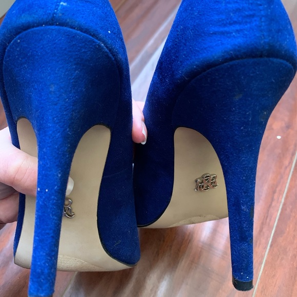 Heels - Picture 4 of 6